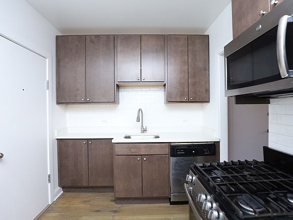 4th image of 2639 N Spaulding Ave Unit E4