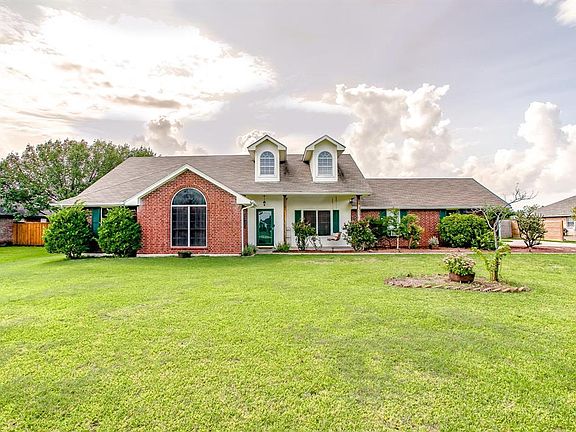 2nd image of 219 Castleridge Dr