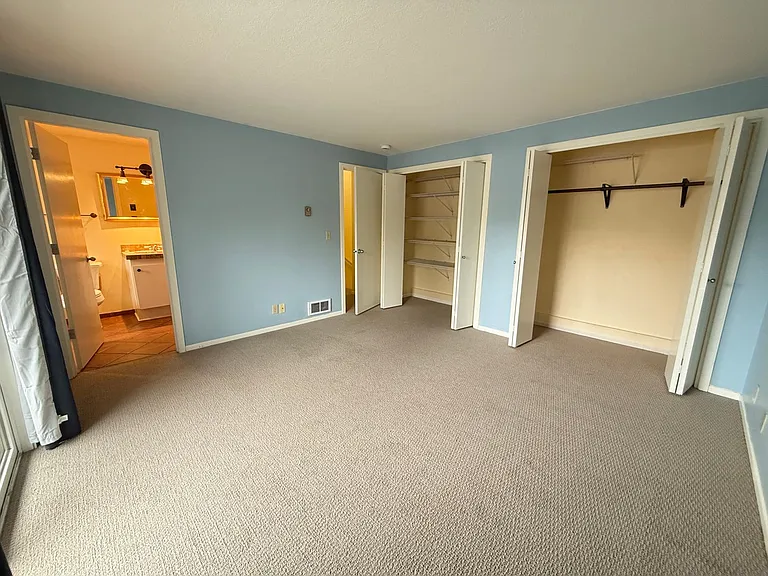 1050 NE Butler Market Rd #2 — Photo 11