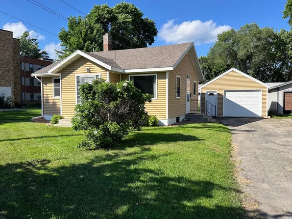 223 3rd St SE, Perham, MN 56573