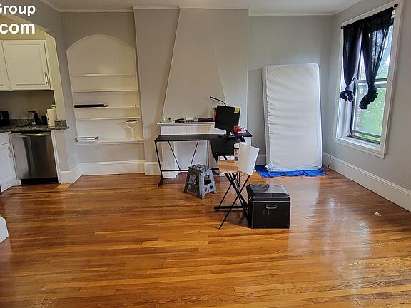 2nd image of 44 Fenway APT 10