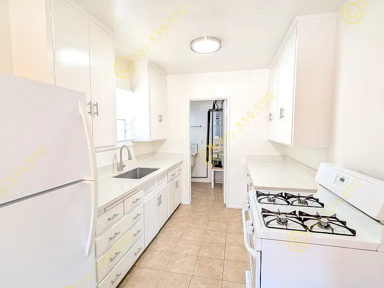 3761 Hughes Ave — Photo 7