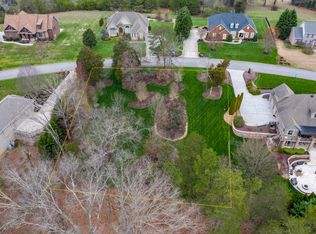225 Conkinnon Dr, Lenoir City, TN 37772