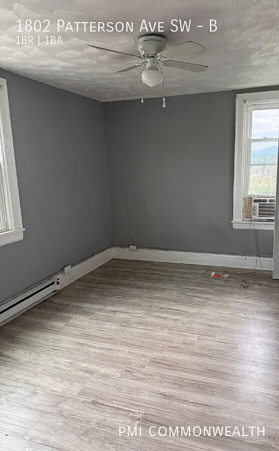 1 Bed / 1 Bath Apartment (Available Now) — Photo 3