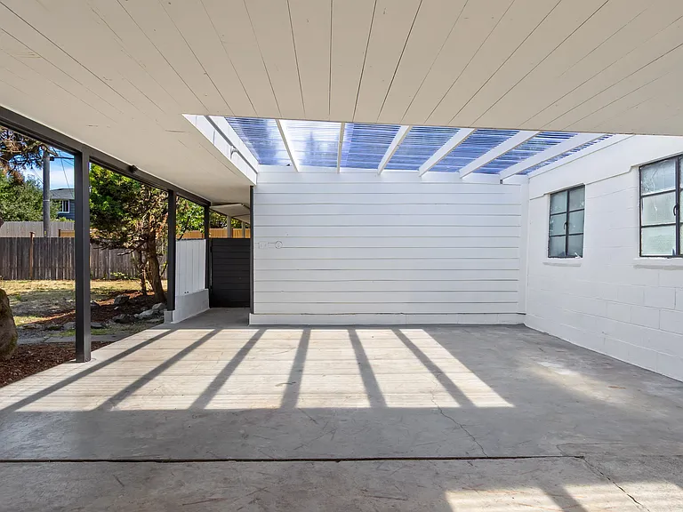 2125 N Highland St — Photo 19