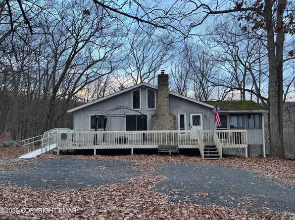 172 Dover Dr, Bushkill, PA 18324