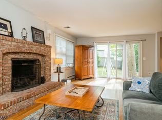 20 Hillside Ave, Florham Park, NJ 07932