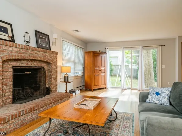 20 Hillside Ave, Florham Park Boro, NJ 07932
