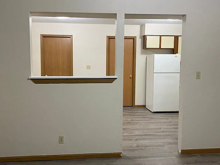 Pine View Apartments — Photo 17