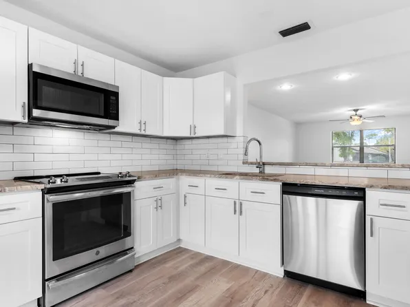 405 Northgate Court, Royal Palm Beach, FL 33411