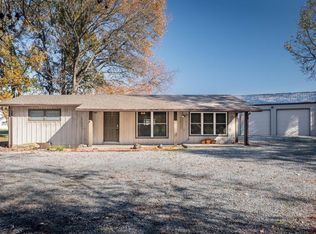 2220 Weaver Rd, Herrin, IL 62948