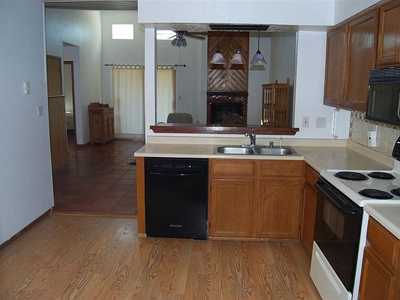 3rd image of 2518 Calle De Rincon Bonito