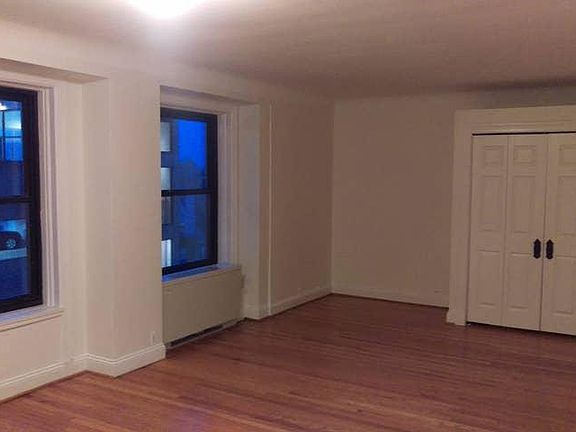 2nd image of 15 E Kirby St APT 524