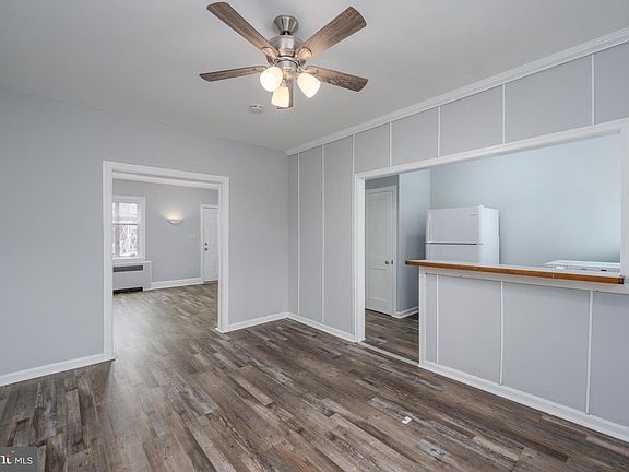 5th image of 3050 Mayfield Ave