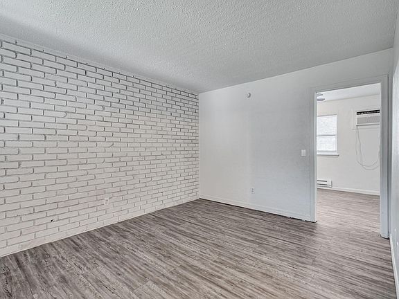5th image of 508 SW 59th St
