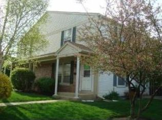 615 Shaw Ct, Schaumburg, IL 60194