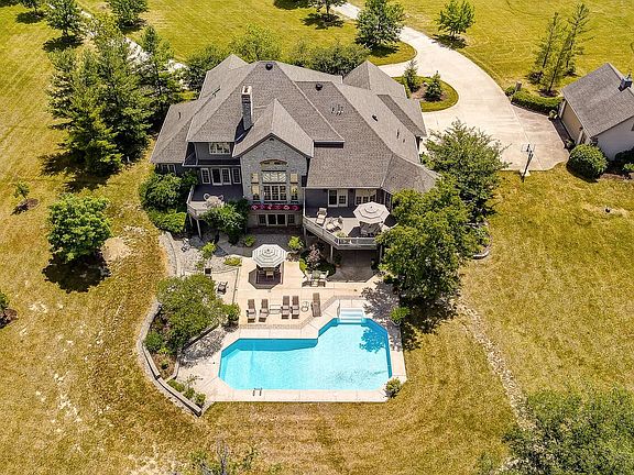 4th image of 15725 Stroh Ln