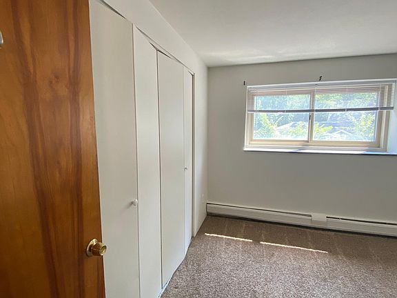5th image of 115 S Rocky River Dr APT 208