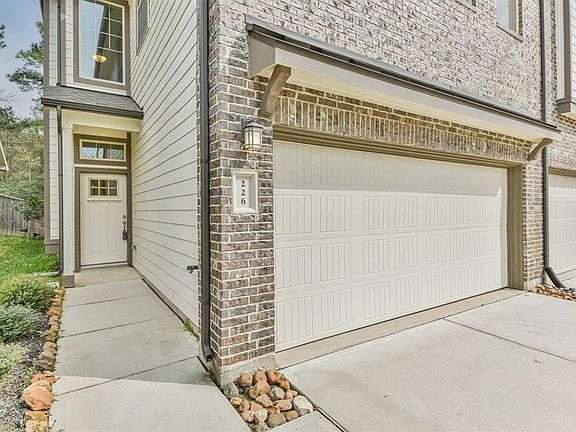 3rd image of 226 Biltmore Loop