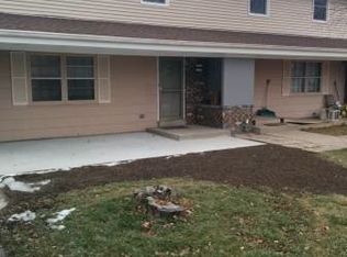 1430-1432 S 164th St, New Berlin, WI 53151