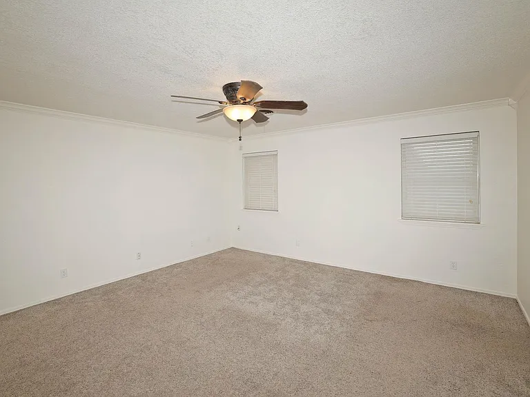 7902 Gerald Dr — Photo 18