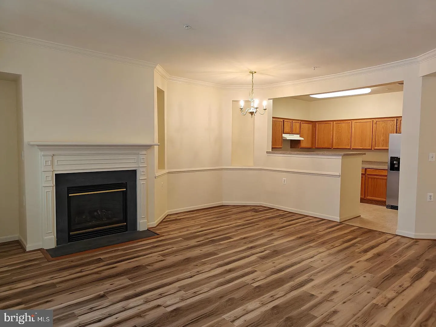 1 bed, 1.0 bath, 1025 sqft, $2,000 — Photo 3