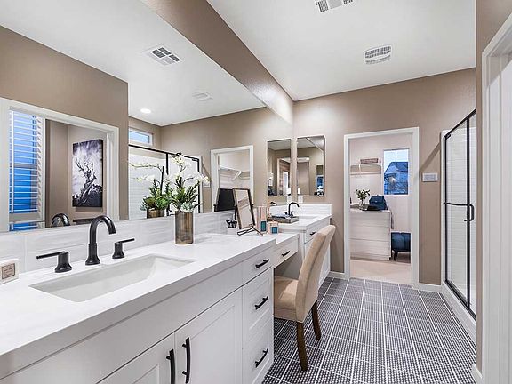 Verano Discovery Collection - Jade Primary Bath
