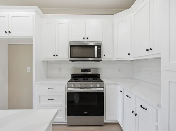 1699 Blue Moon Ln, Columbia, TN 38401
