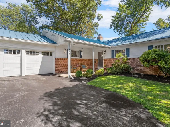 290 Locust Ln, Cinnaminson, NJ 08077