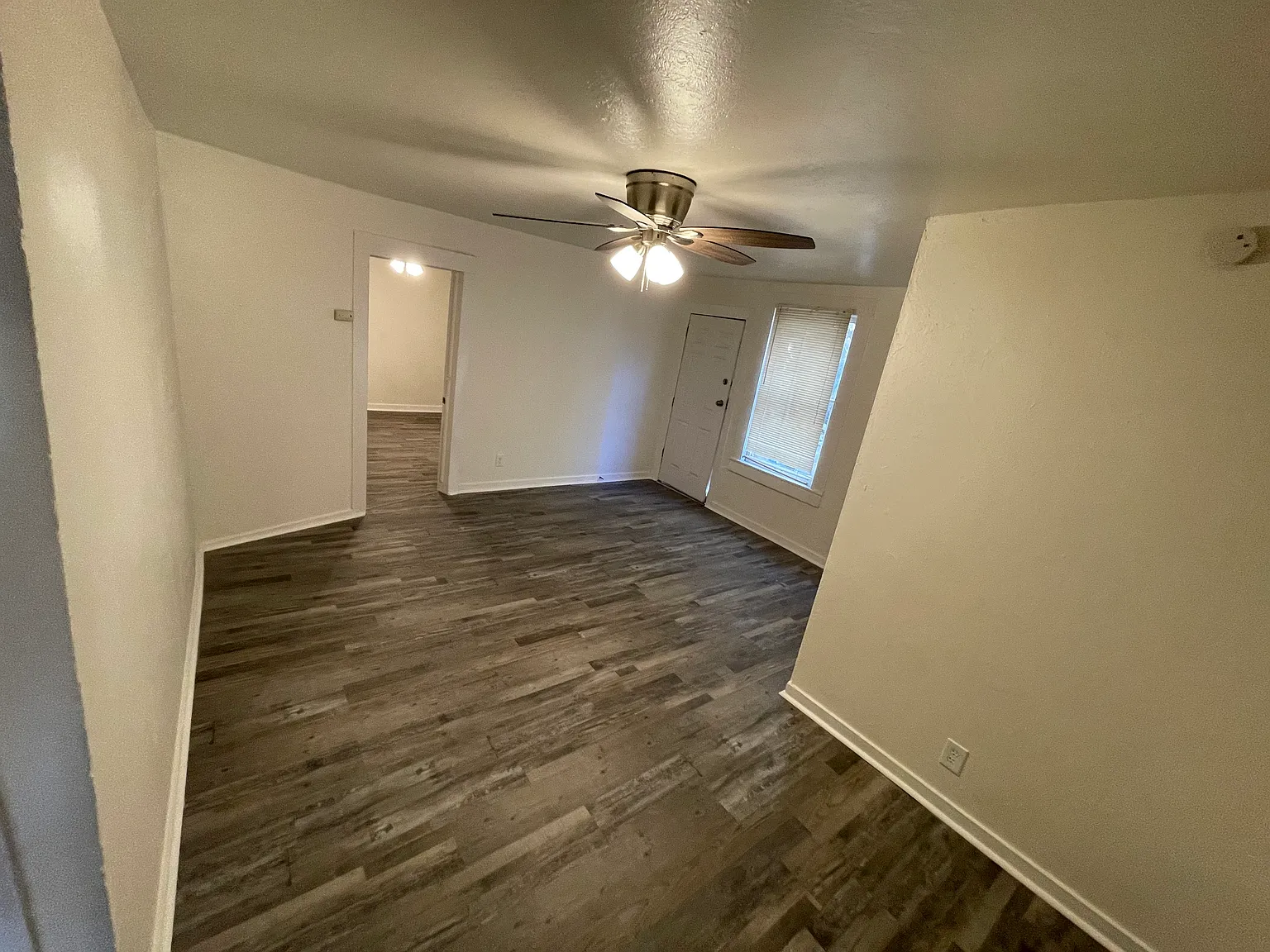 1 bed, 800 sqft, $1,400 — Photo 4