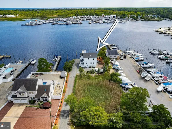 122 Harbor Inn Rd, Bayville, NJ 08721