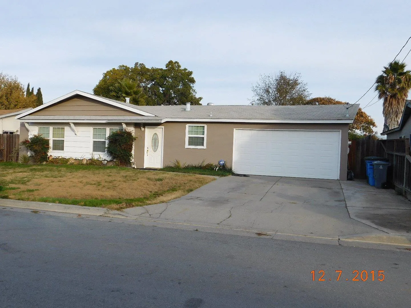611 El Camino Paraiso photo 1