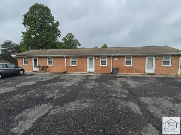 146 J B Dalton Rd, Ridgeway, VA 24148