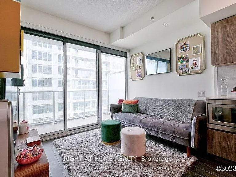 19 Bathurst St #3309 — Photo 7