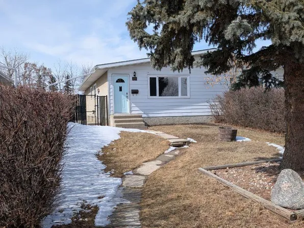 68 Camelot Ave, Leduc, AB T9E 4L7