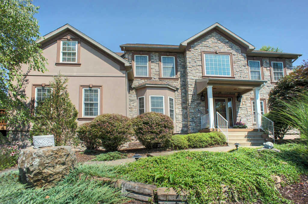 1574 Rachel Rd photo 1