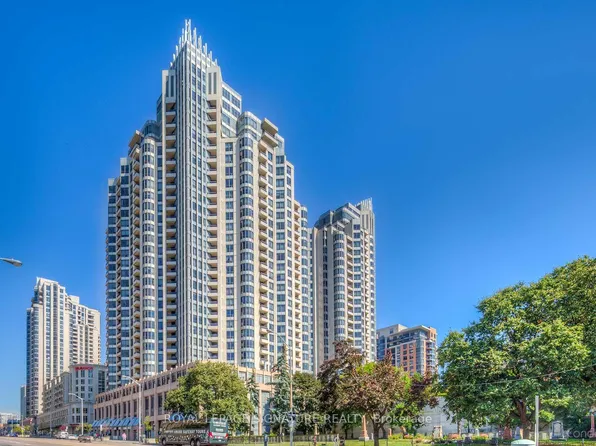 5 Northtown Way #2010, Toronto, ON M2N 7A1