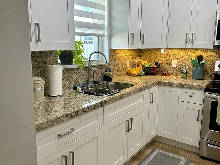 321 Tamiami Blvd — Photo 6