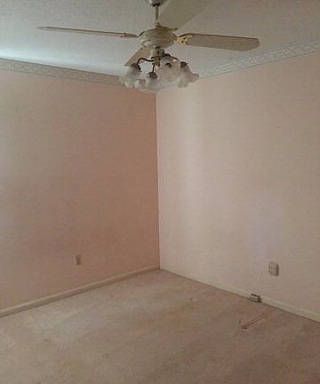 3rd image of 2135 Lakeshore Dr