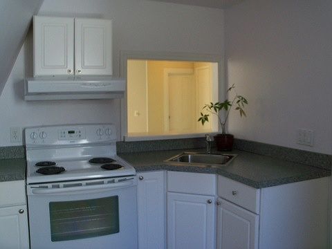 Kitchen and pass through