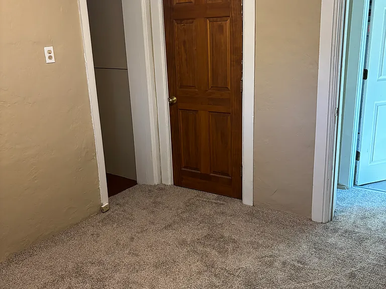 725 N Corona St #6 — Photo 7