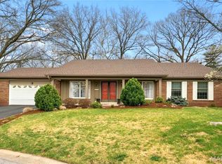 12321 Woodline Dr, Saint Louis, MO 63141