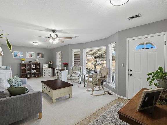 4th image of 2140 Berkshire Dr