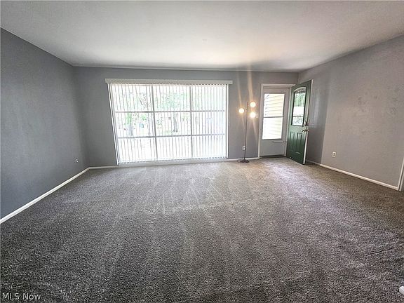 3rd image of 9075 Newkirk Dr