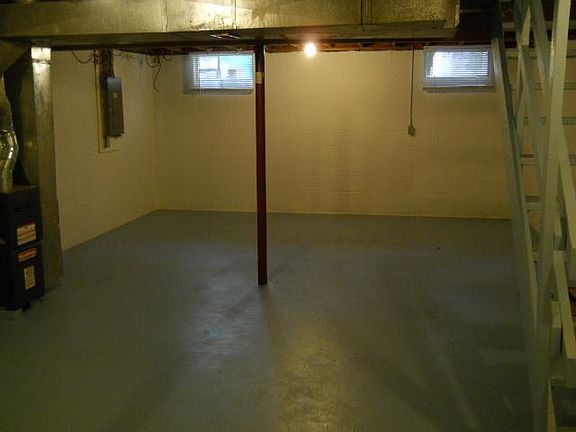Full basement with w/d hookups