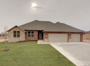 2398 N Citation Ave, Springfield, MO 65802