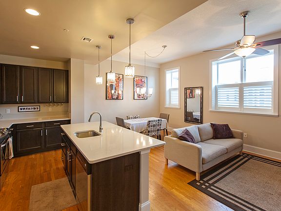 4th image of 2525 College St APT 1309