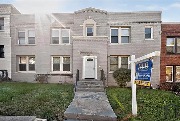 3 bed, $3,450 — Photo 2