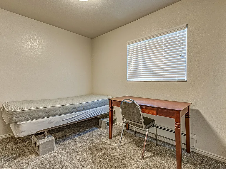 553 N 700 E #2 — Photo 6