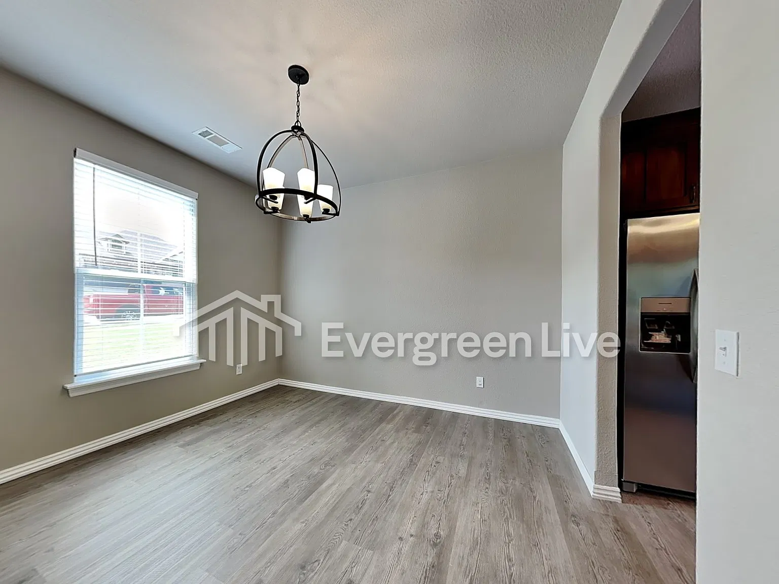 3 bed, 3.0 bath, 1892 sqft, $1,695 — Photo 4